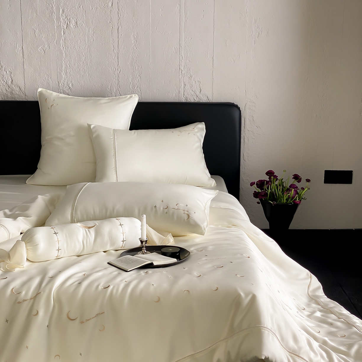 91家纺网 家纺一手货源 找家纺 MIU缪家居 2025春夏新款60支兰精天丝四件套-永夜星河 永夜星河-极光白