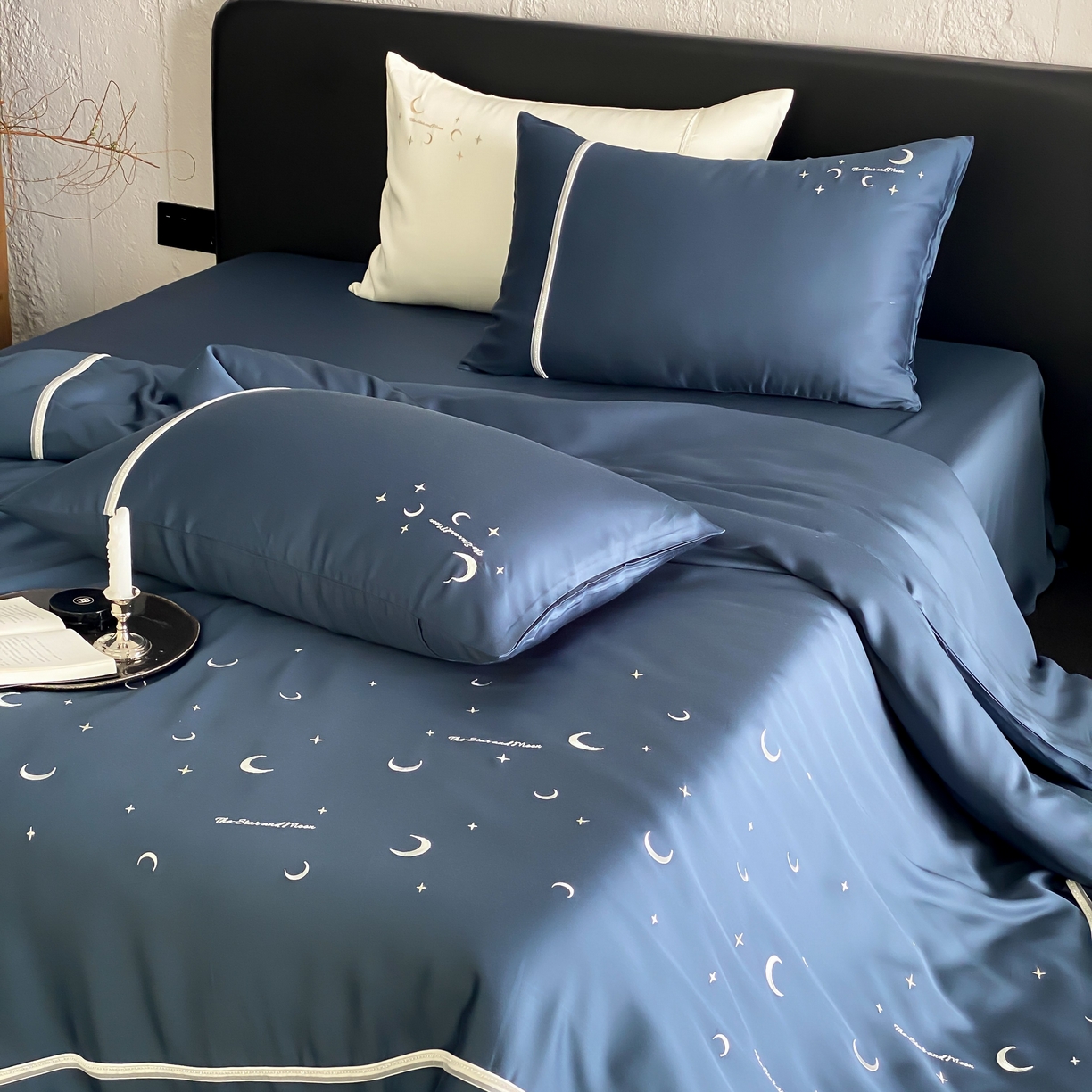 91家纺网 家纺一手货源 找家纺 MIU缪家居 2025春夏新款60支兰精天丝四件套-永夜星河 永夜星河-璀璨蓝