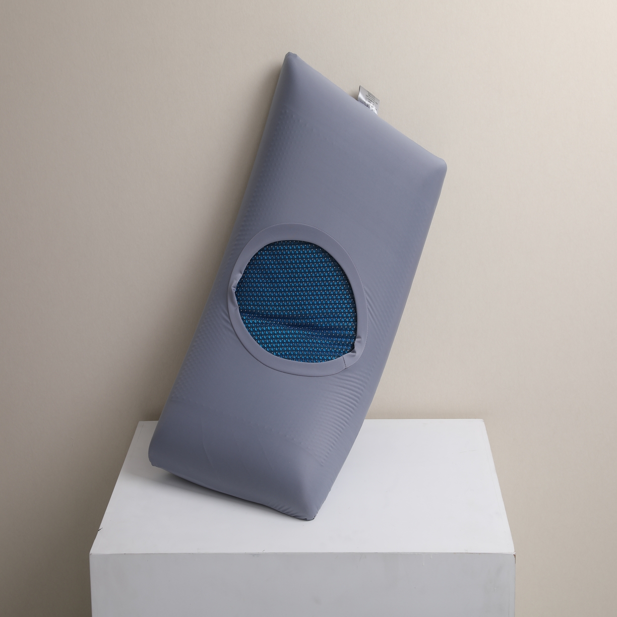 91家纺网 家纺一手货源 找家纺 其乐枕芯 2025新款凉感冰丝U型大头护颈枕枕头枕芯 岩石灰29*30cm/只