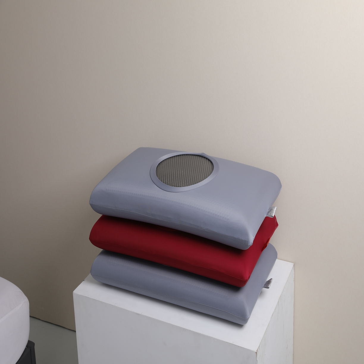 91家纺网 家纺一手货源 找家纺 其乐枕芯 2025新款凉感冰丝U型大头护颈枕枕头枕芯 岩石灰29*30cm/只(礼盒装)