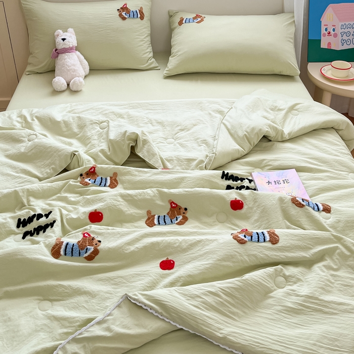 91家纺网 家纺一手货源 找家纺 Sweet dreams甜梦 2025新款毛巾绣夏被夏凉被空调被四件套 果绿小狗