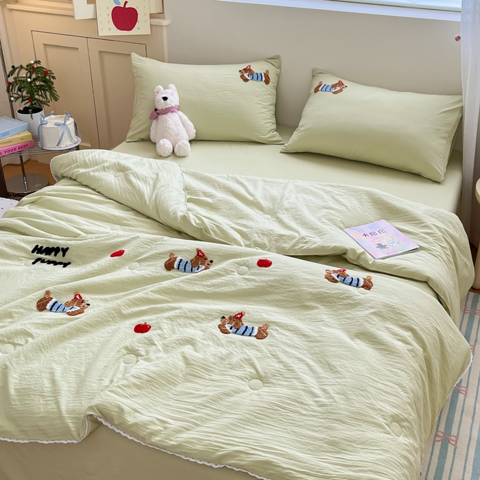 91家纺网 家纺一手货源 找家纺 Sweet dreams甜梦 2025新款毛巾绣夏被夏凉被空调被四件套 果绿小狗