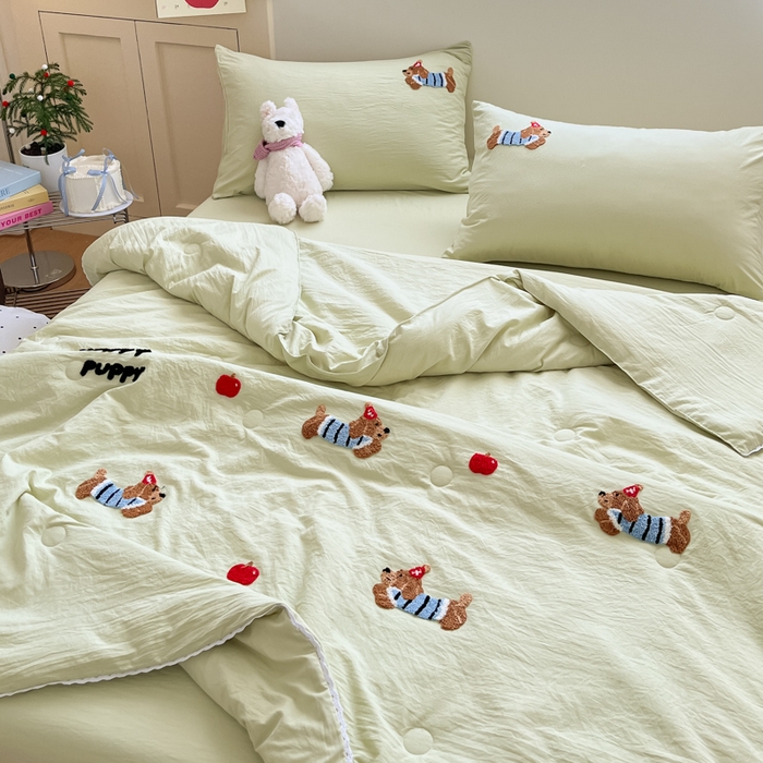 91家纺网 家纺一手货源 找家纺 Sweet dreams甜梦 2025新款毛巾绣夏被夏凉被空调被四件套 果绿小狗