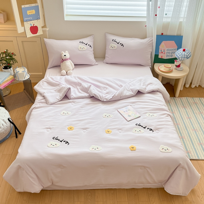 91家纺网 家纺一手货源 找家纺 Sweet dreams甜梦 2025新款毛巾绣夏被夏凉被空调被四件套 紫云朵