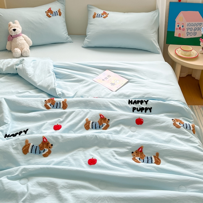 91家纺网 家纺一手货源 找家纺 Sweet dreams甜梦 2025新款毛巾绣夏被夏凉被空调被四件套 蓝小狗