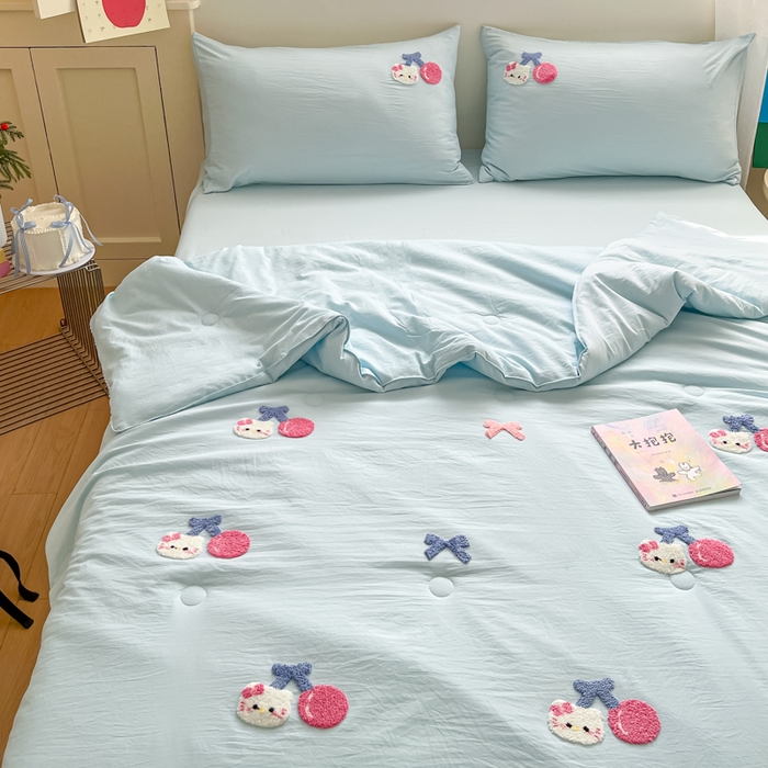 91家纺网 家纺一手货源 找家纺 Sweet dreams甜梦 2025新款毛巾绣夏被夏凉被空调被四件套 蓝小猫