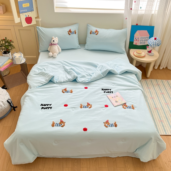 91家纺网 家纺一手货源 找家纺 Sweet dreams甜梦 2025新款毛巾绣夏被夏凉被空调被四件套 蓝小狗