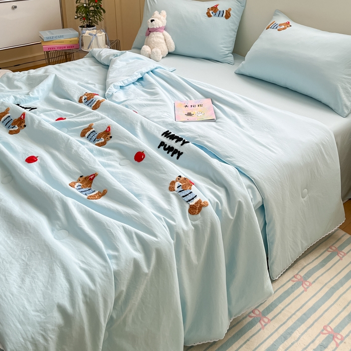 91家纺网 家纺一手货源 找家纺 Sweet dreams甜梦 2025新款毛巾绣夏被夏凉被空调被四件套 蓝小狗