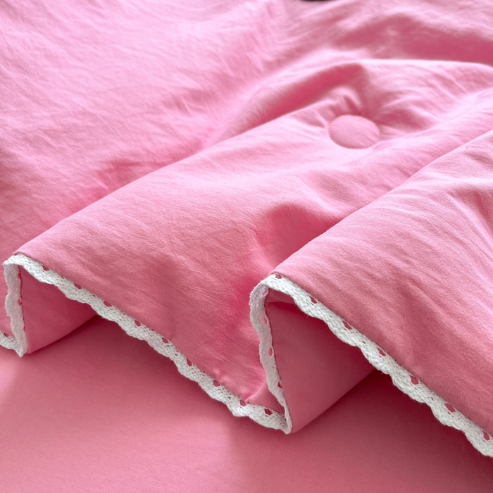 91家纺网 家纺一手货源 找家纺 Sweet dreams甜梦 2025新款毛巾绣夏被夏凉被空调被四件套 玫粉MIU