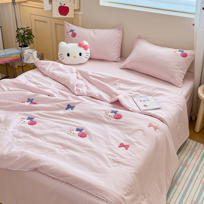 91家纺网 家纺一手货源 找家纺 Sweet dreams甜梦 2025新款毛巾绣夏被夏凉被空调被四件套 粉小猫