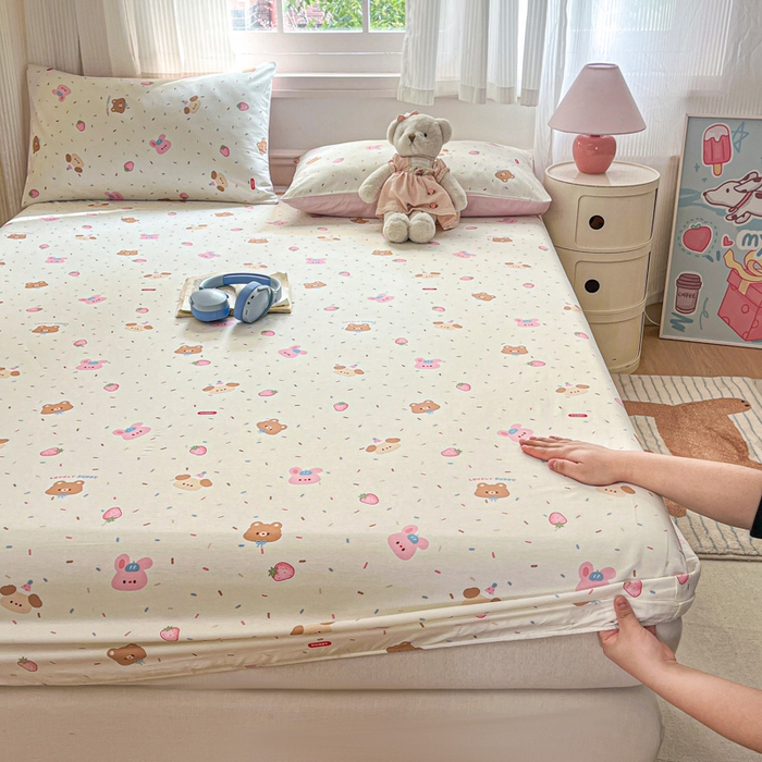 91家纺网 家纺一手货源 找家纺 Sweet dreams甜梦 2025新款全棉纯棉小清新印花床笠单品单床笠床笠单件 草莓小兔