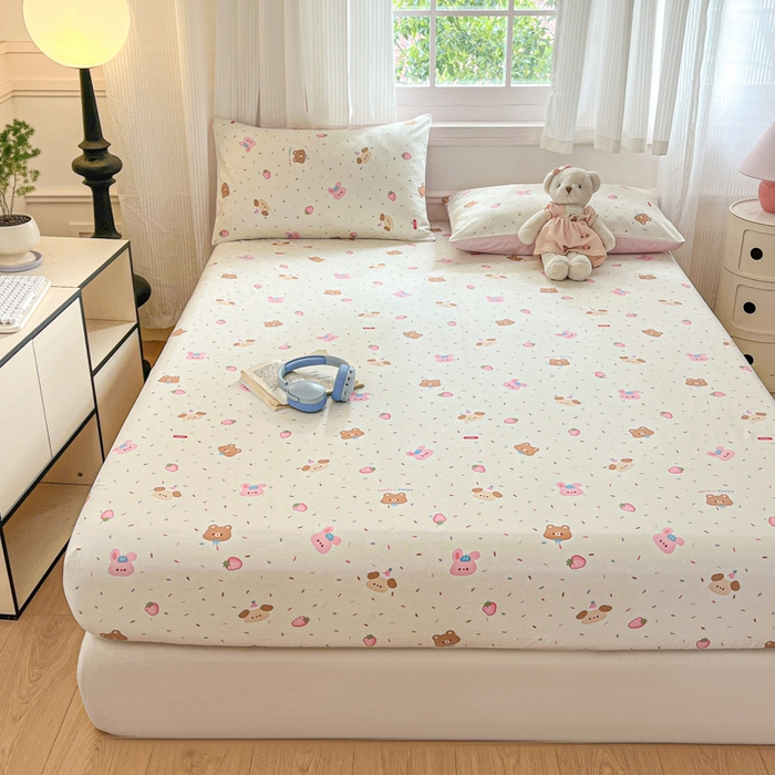 91家纺网 家纺一手货源 找家纺 Sweet dreams甜梦 2025新款全棉纯棉小清新印花床笠单品单床笠床笠单件 草莓小兔