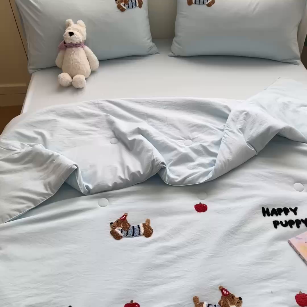 91家纺网 家纺一手货源 找家纺 Sweet dreams甜梦 2025新款毛巾绣夏被夏凉被空调被四件套 蓝小狗