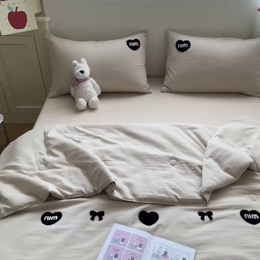 91家纺网 家纺一手货源 找家纺 Sweet dreams甜梦 2025新款毛巾绣夏被夏凉被空调被四件套 浅咖MIU