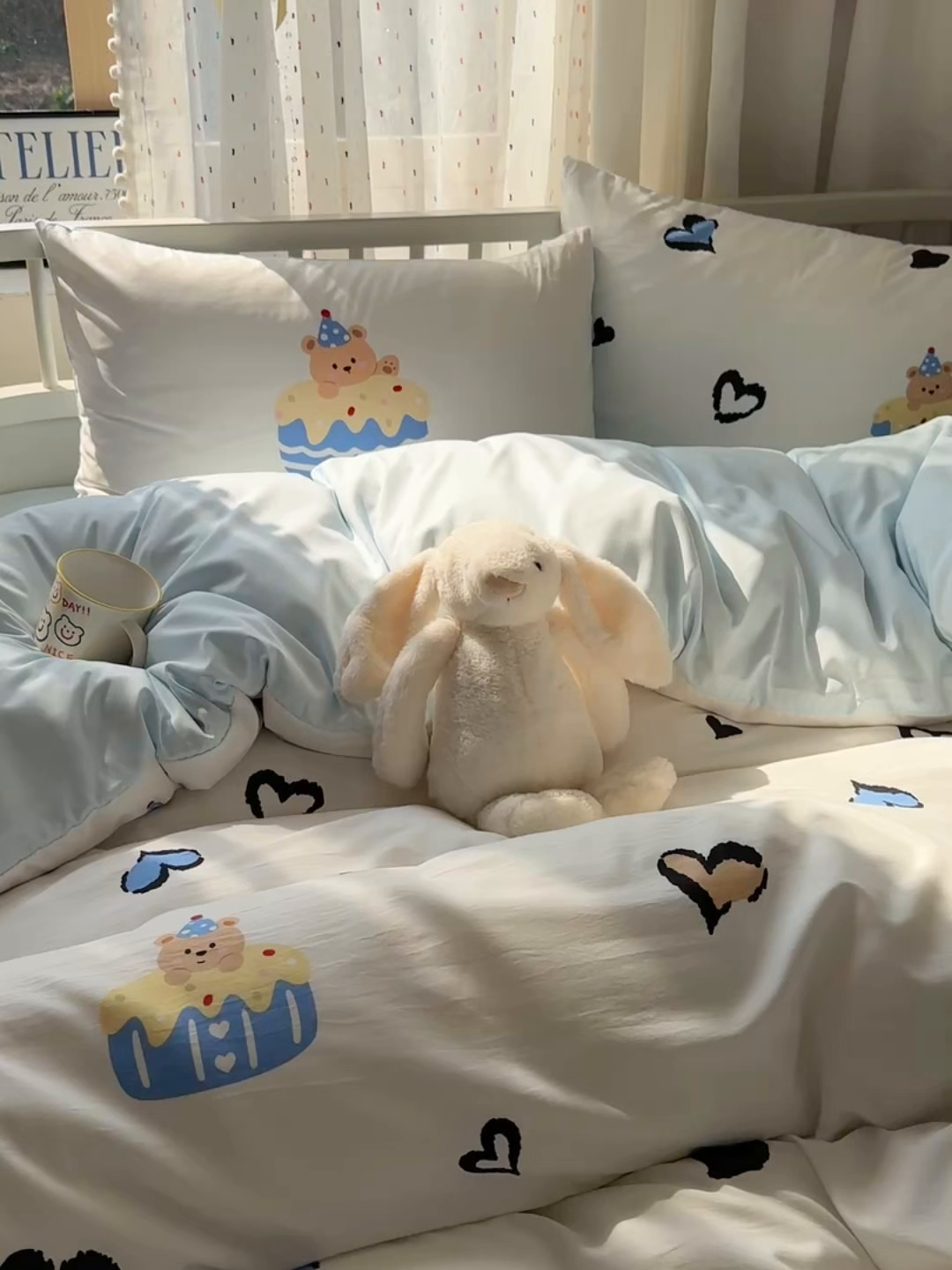 91家纺网 家纺一手货源 找家纺 顾里家纺 2025春夏新款韩系大版云朵棉四件套 爱心蛋糕熊