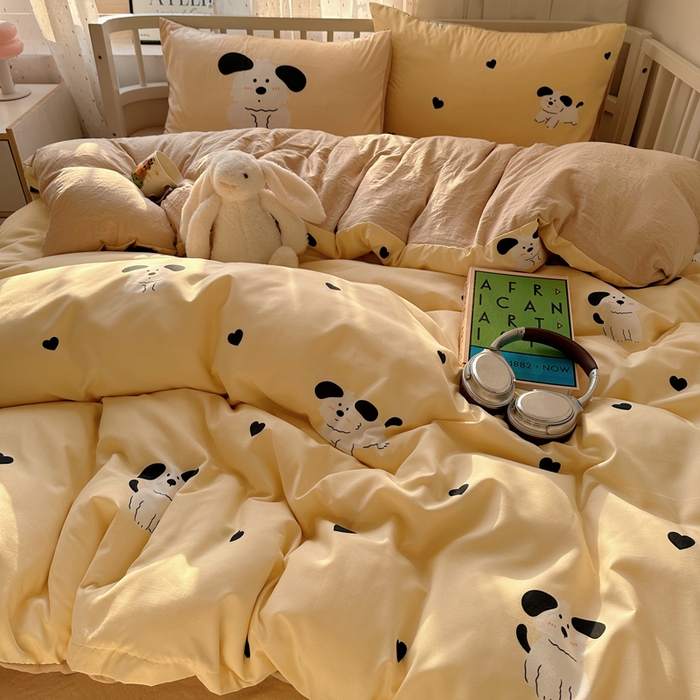 91家纺网 家纺一手货源 找家纺 顾里家纺 2025春夏新款韩系大版云朵棉四件套 爱心狗狗