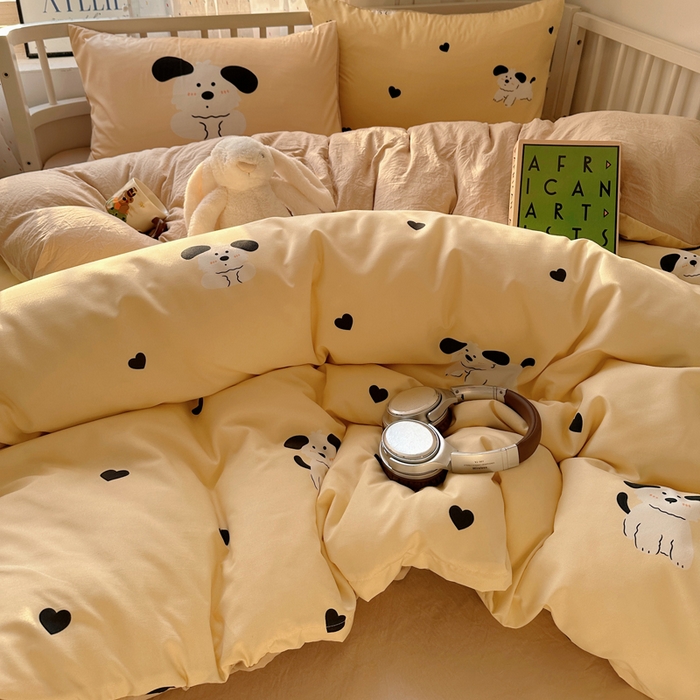 91家纺网 家纺一手货源 找家纺 顾里家纺 2025春夏新款韩系大版云朵棉四件套 爱心狗狗