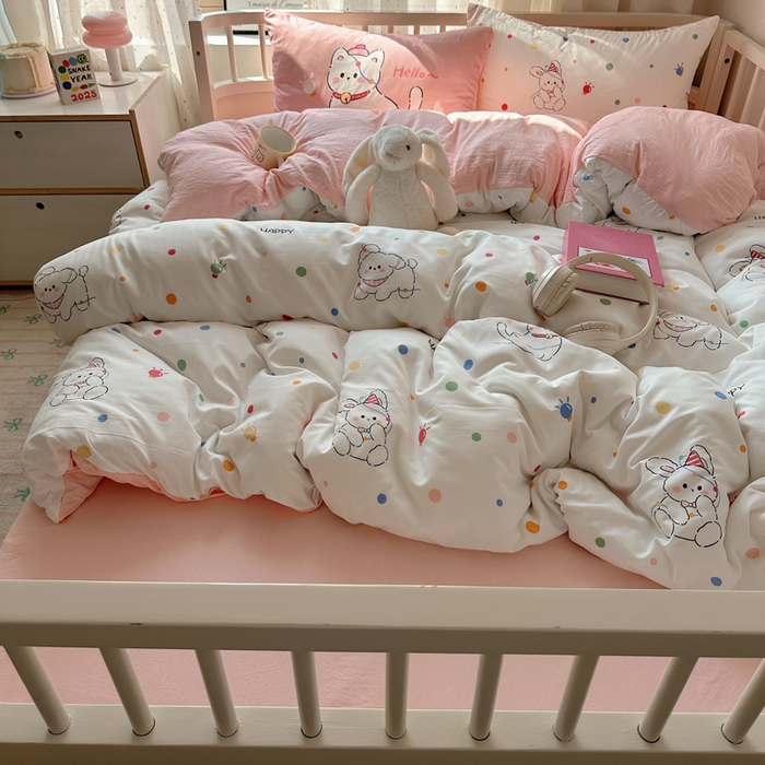 91家纺网 家纺一手货源 找家纺 顾里家纺 2025春夏新款韩系大版云朵棉四件套 波点好友