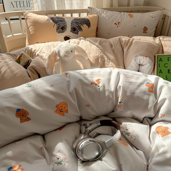 91家纺网 家纺一手货源 找家纺 顾里家纺 2025春夏新款韩系大版云朵棉四件套 狗狗派对