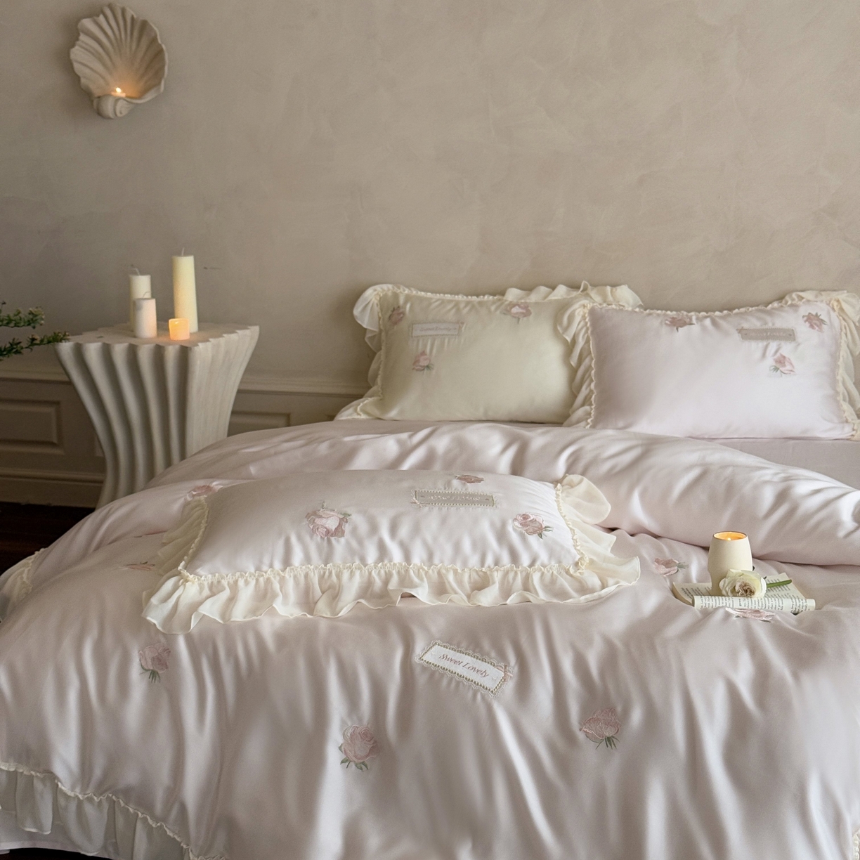 91家纺网 家纺一手货源 找家纺 MIU缪家居 2025春夏新款60支兰精天丝四件套-爱莎 爱莎-浅粉