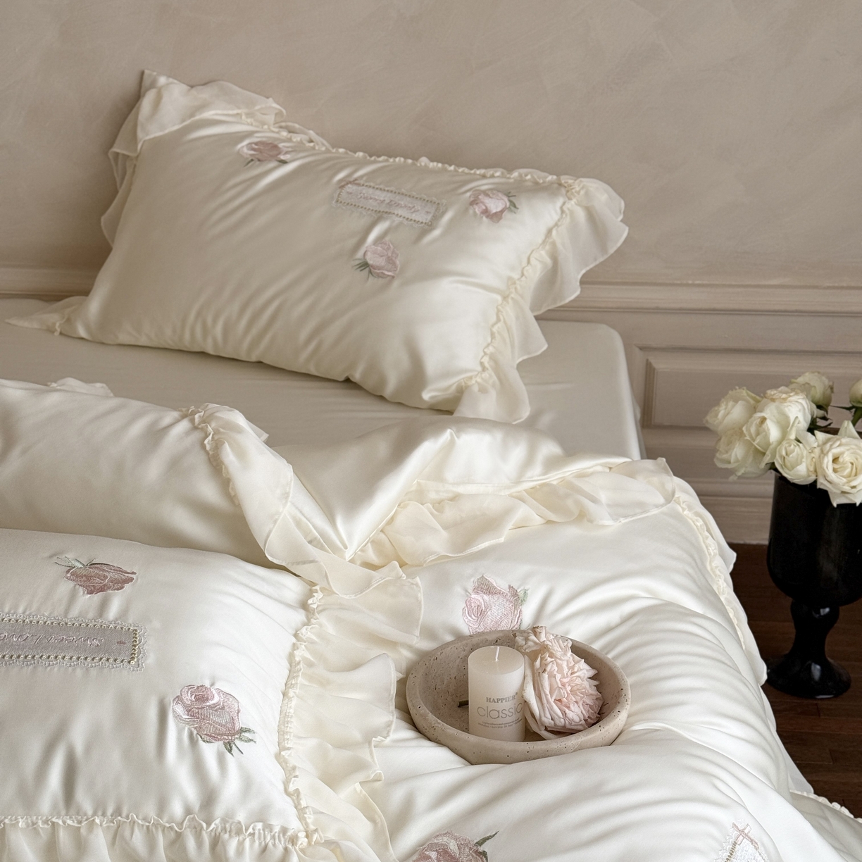 91家纺网 家纺一手货源 找家纺 MIU缪家居 2025春夏新款60支兰精天丝四件套-爱莎 爱莎-乳白