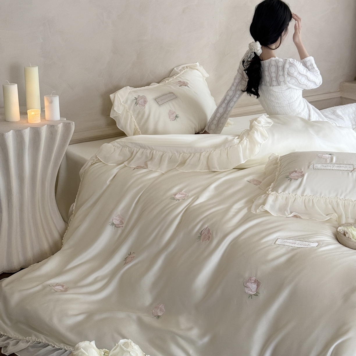 91家纺网 家纺一手货源 找家纺 MIU缪家居 2025春夏新款60支兰精天丝四件套-爱莎 爱莎-乳白