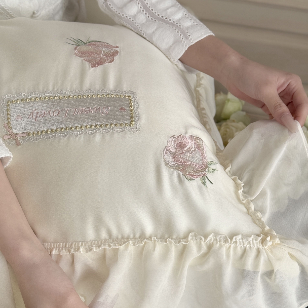 91家纺网 家纺一手货源 找家纺 MIU缪家居 2025春夏新款60支兰精天丝四件套-爱莎 爱莎-乳白