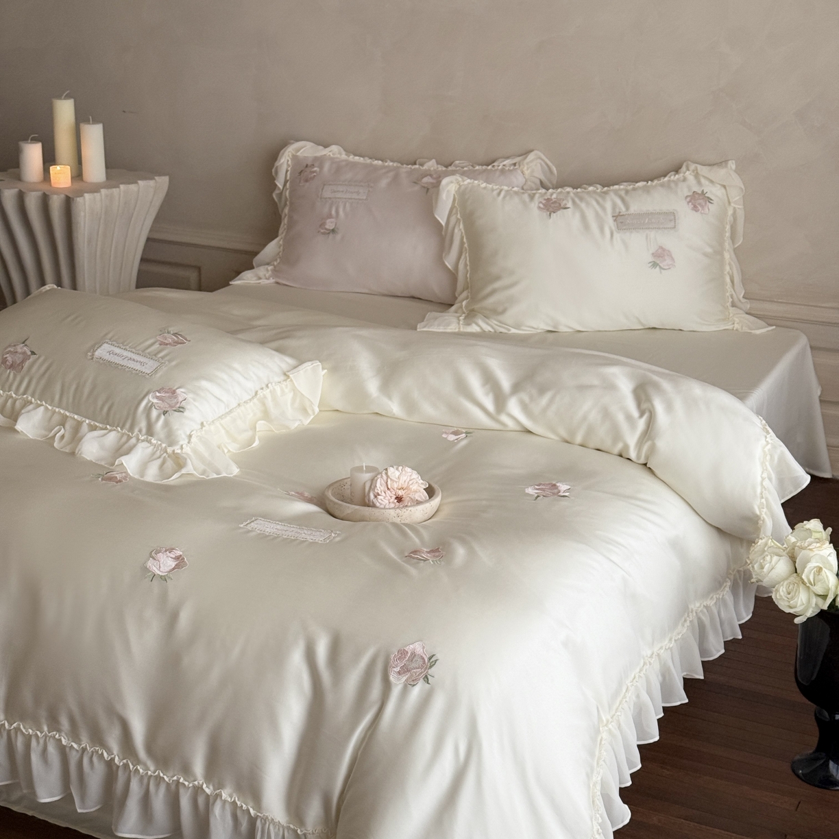 91家纺网 家纺一手货源 找家纺 MIU缪家居 2025春夏新款60支兰精天丝四件套-爱莎 爱莎-乳白