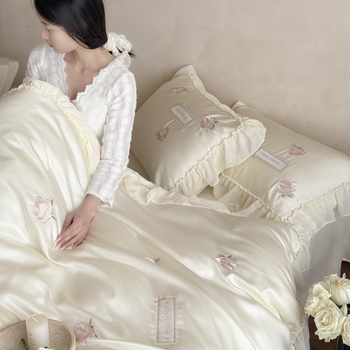 91家纺网 家纺一手货源 找家纺 MIU缪家居 2025春夏新款60支兰精天丝四件套-爱莎 爱莎-乳白