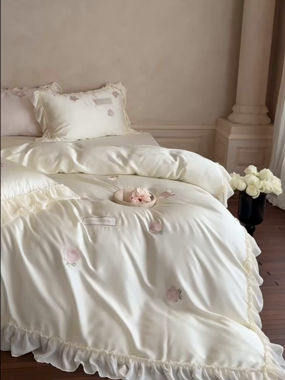 91家纺网 家纺一手货源 找家纺 MIU缪家居 2025春夏新款60支兰精天丝四件套-爱莎 爱莎-乳白