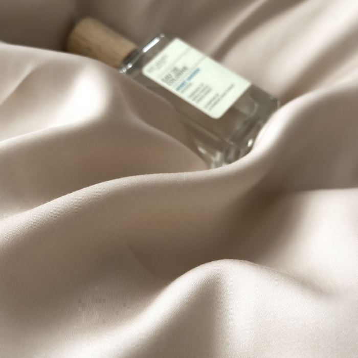 91家纺网 家纺一手货源 找家纺 琪格格纺织 2025春夏新款纯色莱赛尔天丝四件套 莱赛尔-夜幕咖配冰川灰