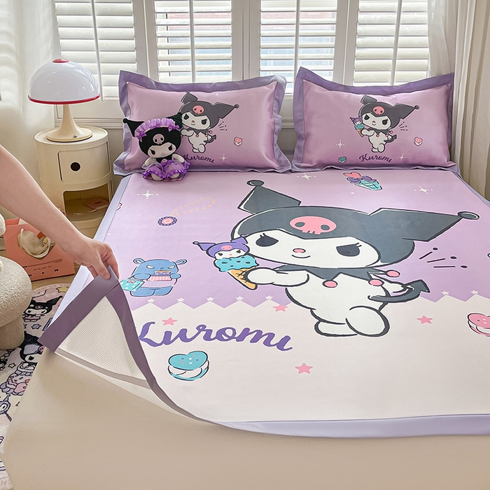 91家纺网 家纺一手货源 找家纺 金爱家 2025新款A类三丽鸥授权数码印花中分子1200D凉感冰丝宽边凉感软席 冰丝席-冰淇淋库洛米