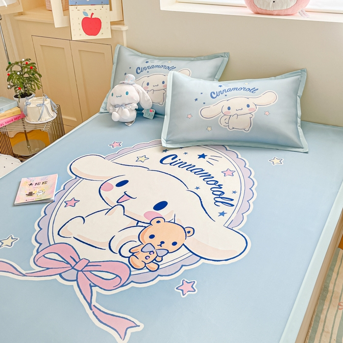 91家纺网 家纺一手货源 找家纺 金爱家 2025新款A类三丽鸥授权数码印花中分子1200D凉感冰丝宽边凉感软席 冰丝席-你好大耳狗