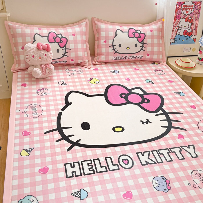 91家纺网 家纺一手货源 找家纺 金爱家 2025新款A类三丽鸥授权数码印花中分子1200D凉感冰丝宽边凉感软席 冰丝席-香香小熊kitty