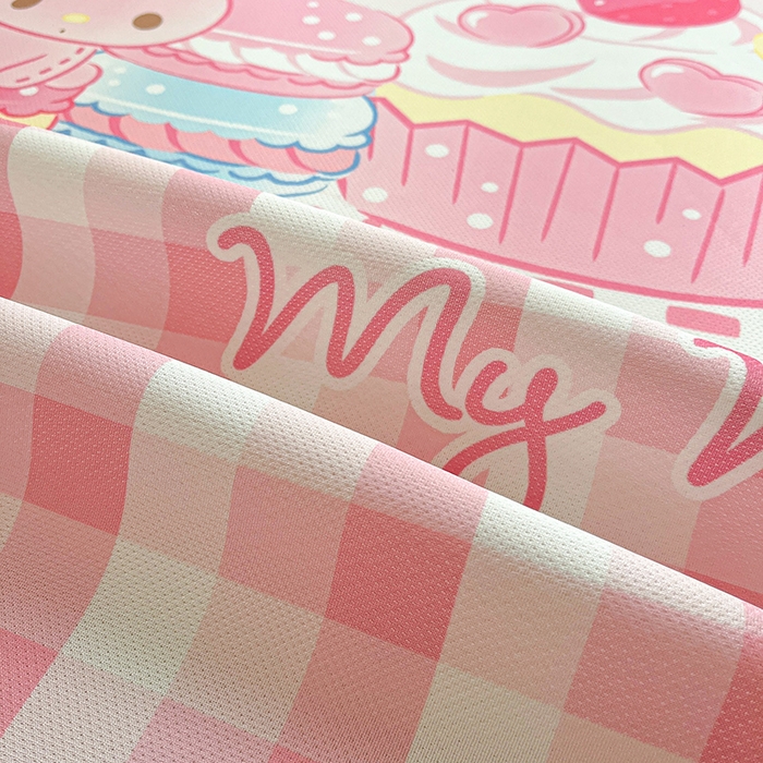 91家纺网 家纺一手货源 找家纺 金爱家 2025新款A类三丽鸥授权数码印花中分子1200D凉感冰丝宽边凉感软席 冰丝席-蛋糕美乐蒂