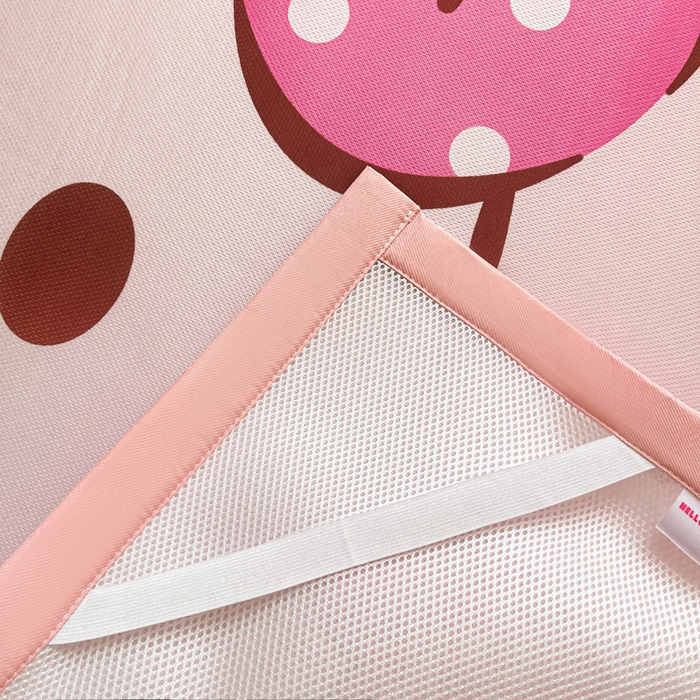 91家纺网 家纺一手货源 找家纺 金爱家 2025新款A类三丽鸥授权数码印花中分子1200D凉感冰丝宽边凉感软席 冰丝席-美美kitty粉