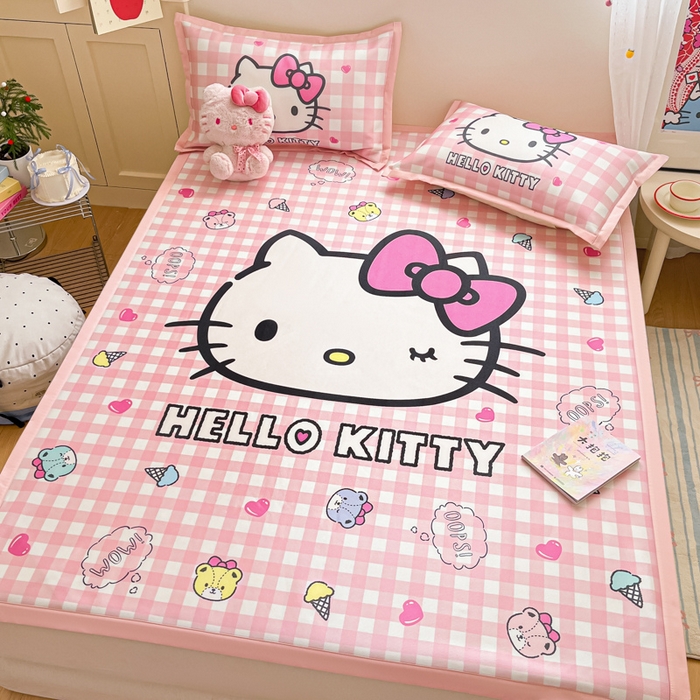 91家纺网 家纺一手货源 找家纺 金爱家 2025新款A类三丽鸥授权数码印花中分子1200D凉感冰丝宽边凉感软席 冰丝席-香香小熊kitty