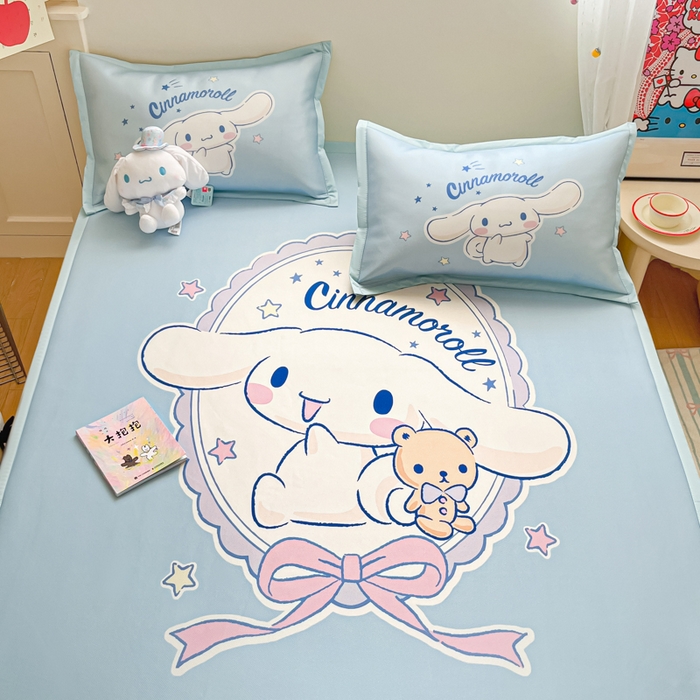 91家纺网 家纺一手货源 找家纺 金爱家 2025新款A类三丽鸥授权数码印花中分子1200D凉感冰丝宽边凉感软席 冰丝席-你好大耳狗