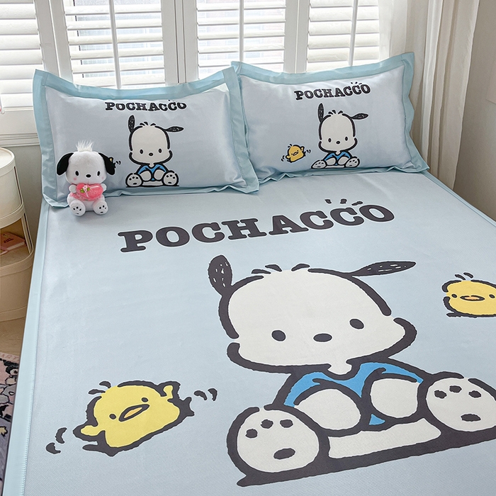 91家纺网 家纺一手货源 找家纺 金爱家 2025新款A类三丽鸥授权数码印花中分子1200D凉感冰丝宽边凉感软席 冰丝席-蓝色帕恰狗