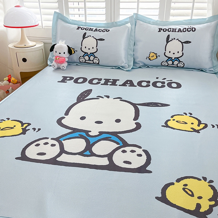 91家纺网 家纺一手货源 找家纺 金爱家 2025新款A类三丽鸥授权数码印花中分子1200D凉感冰丝宽边凉感软席 冰丝席-蓝色帕恰狗