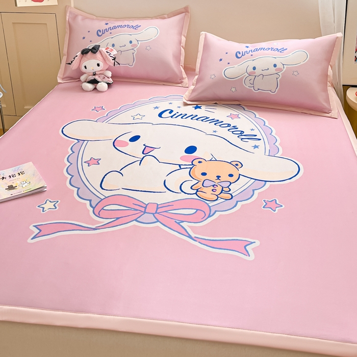 91家纺网 家纺一手货源 找家纺 金爱家 2025新款A类三丽鸥授权数码印花中分子1200D凉感冰丝宽边凉感软席 冰丝席-蝴蝶结玉桂狗粉