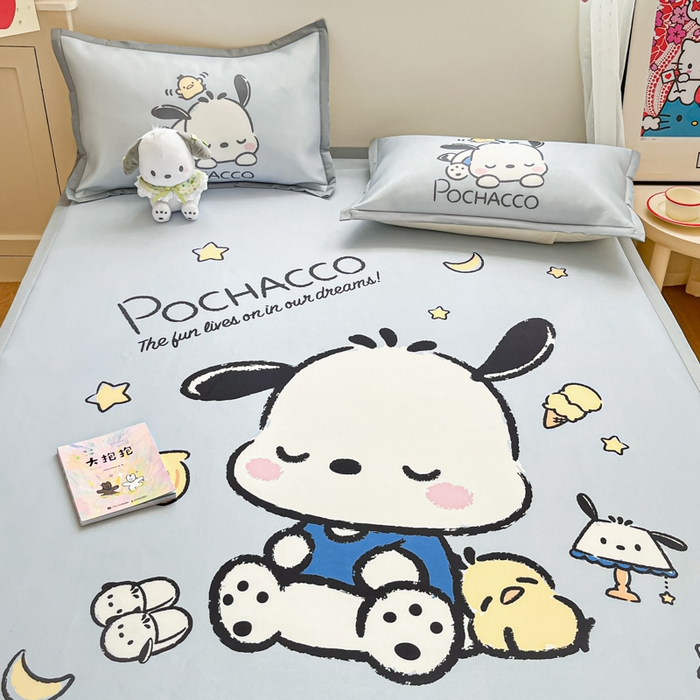 91家纺网 家纺一手货源 找家纺 金爱家 2025新款A类三丽鸥授权数码印花中分子1200D凉感冰丝宽边凉感软席 冰丝席-贪睡帕恰狗