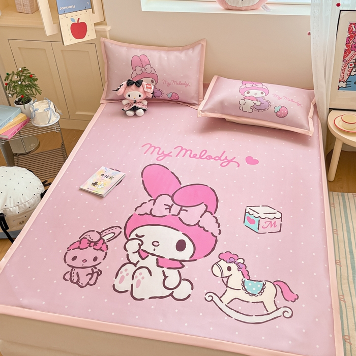 91家纺网 家纺一手货源 找家纺 金爱家 2025新款A类三丽鸥授权数码印花中分子1200D凉感冰丝宽边凉感软席 冰丝席-童话美乐蒂