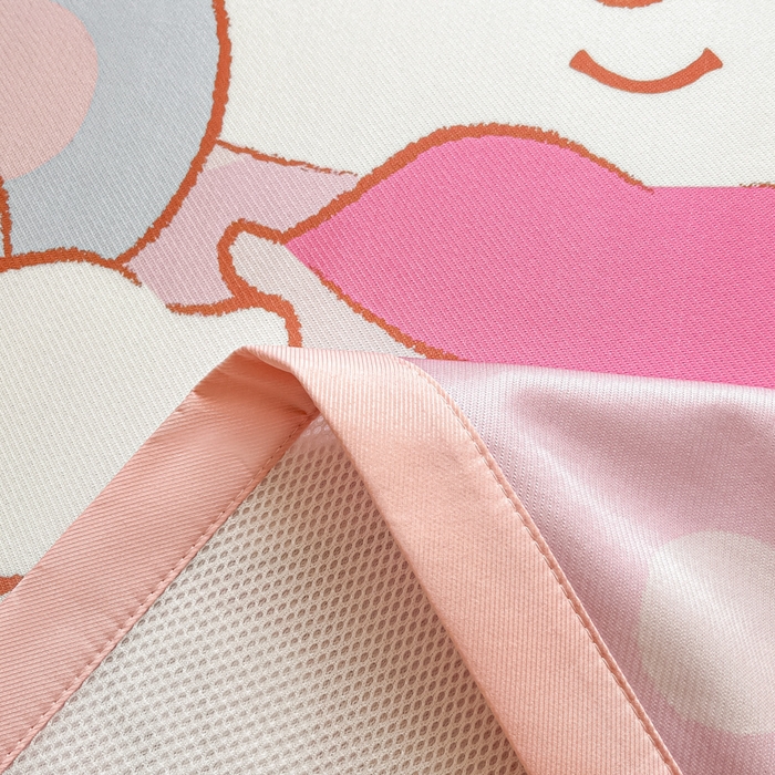 91家纺网 家纺一手货源 找家纺 金爱家 2025新款A类三丽鸥授权数码印花中分子1200D凉感冰丝宽边凉感软席 冰丝席-美乐蒂小熊