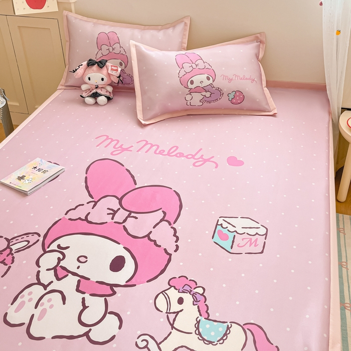 91家纺网 家纺一手货源 找家纺 金爱家 2025新款A类三丽鸥授权数码印花中分子1200D凉感冰丝宽边凉感软席 冰丝席-童话美乐蒂