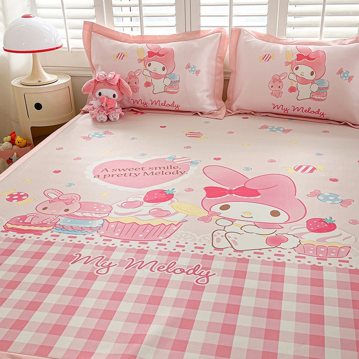 91家纺网 家纺一手货源 找家纺 金爱家 2025新款A类三丽鸥授权数码印花中分子1200D凉感冰丝宽边凉感软席 冰丝席-蛋糕美乐蒂