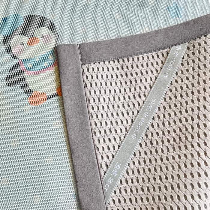 91家纺网 家纺一手货源 找家纺 柒月家居 2025新款小清新印花冰藤系列 呆萌企鹅