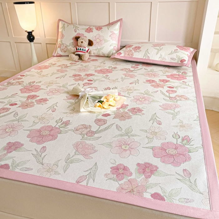 91家纺网 家纺一手货源 找家纺 柒月家居 2025新款小清新印花冰藤系列 粉色花海