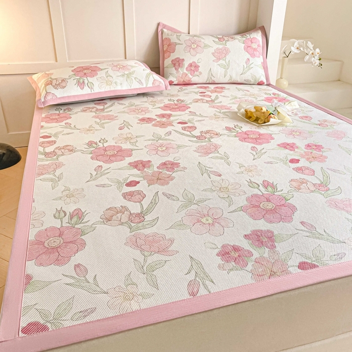 91家纺网 家纺一手货源 找家纺 柒月家居 2025新款小清新印花冰藤系列 粉色花海