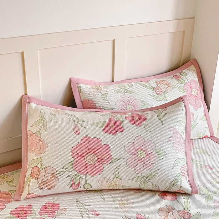 91家纺网 家纺一手货源 找家纺 柒月家居 2025新款小清新印花冰藤系列 粉色花海